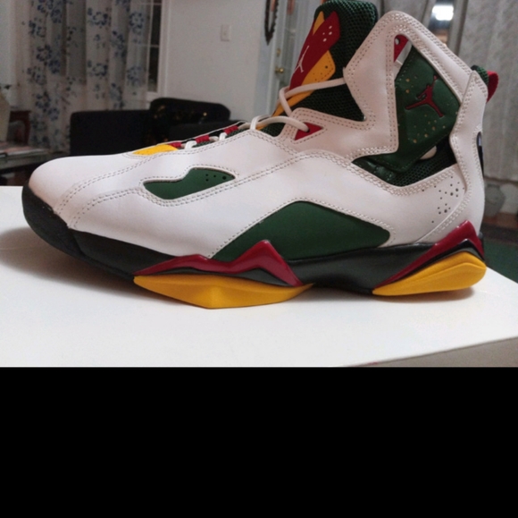 Jordan True Flights
'White Fir Amarillo'
Size 10 - Picture 2 of 5